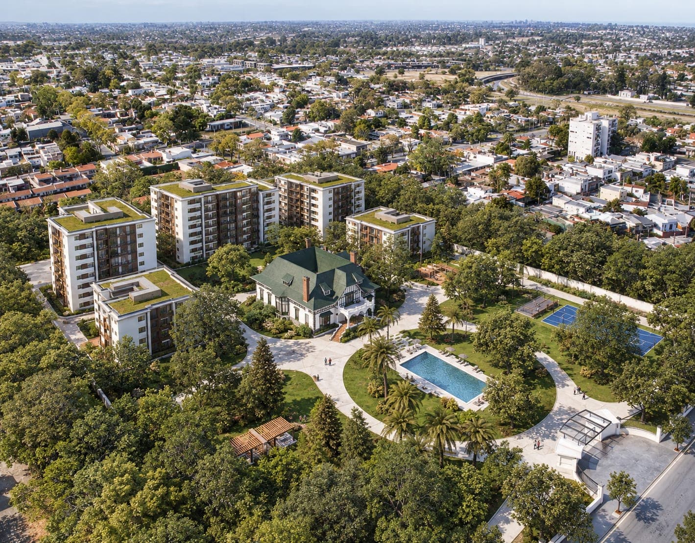 Vista aérea del conjunto Town Park, en el Prado, con la casona y la piscina